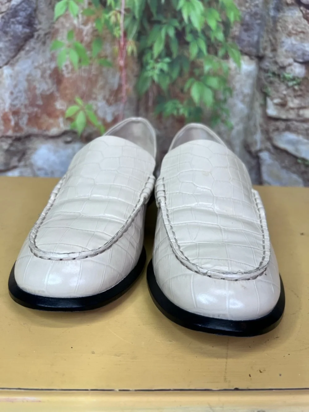 VINCE Bone Leather Croc Embossed Loafers, 9M/40 - Picture 6 of 13